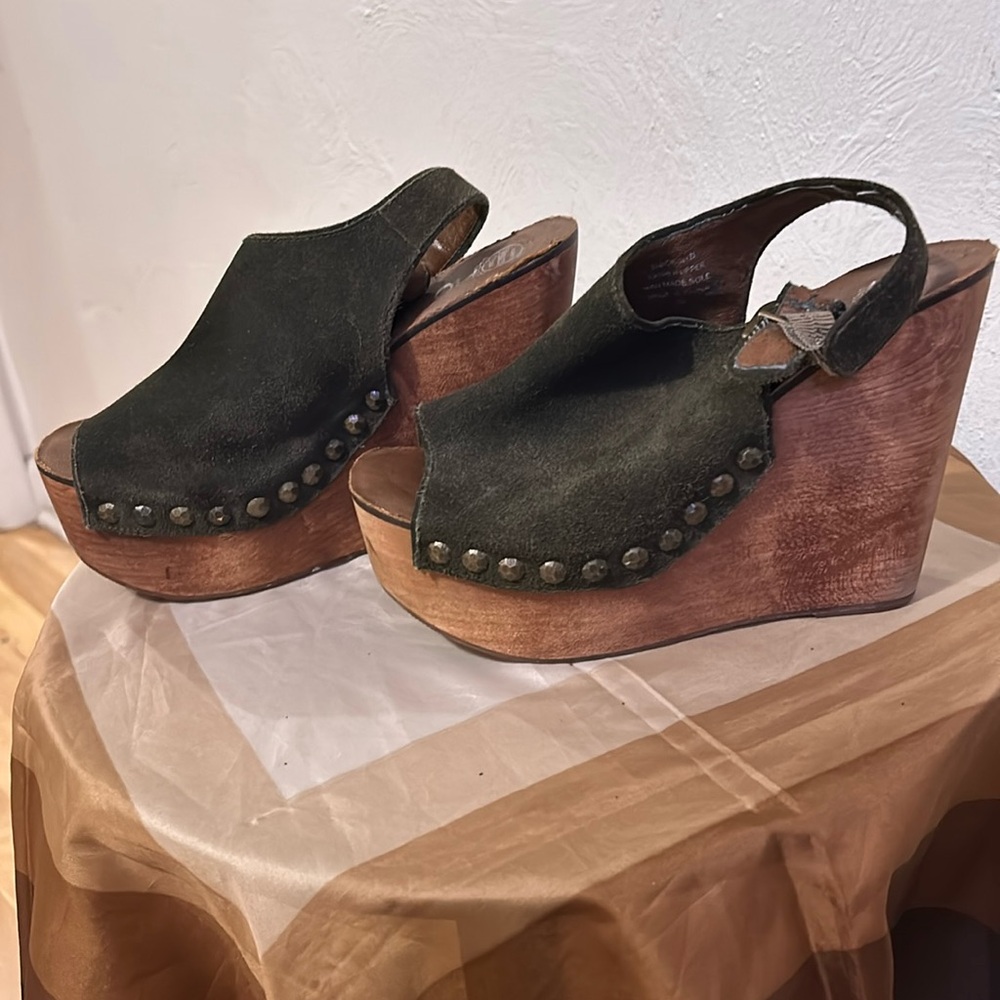 Jeffrey Campbell Snick Olive Green Leather Wood Wedge Clogs Open Toe